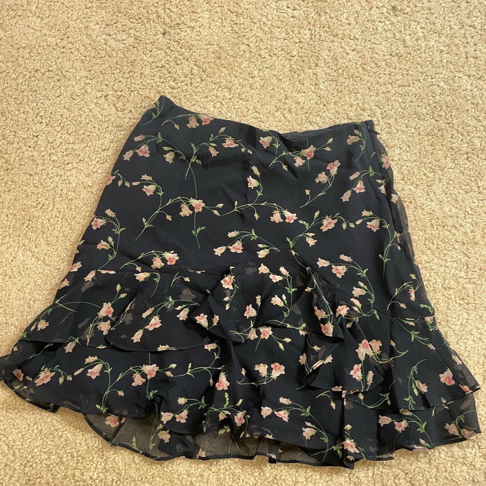 Club Monaco Ruffle Hem floral skirt size 0